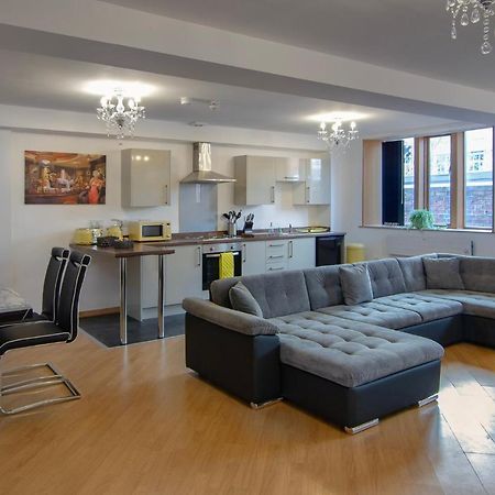 Super Spacious Church Conversion Close To Tower Blackpool Exterior foto